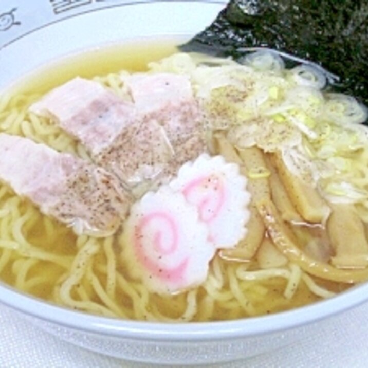 自家製チャーシュー＆スープで「塩ラーメン」